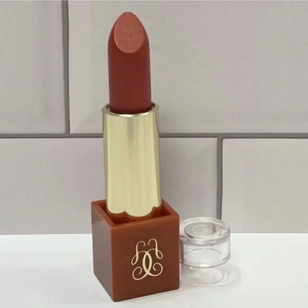 Guerlain 546 Fauve Seduisant Kiss Kiss Lipstick